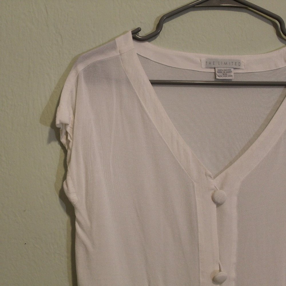 the limited / short sleeve button blouse / white